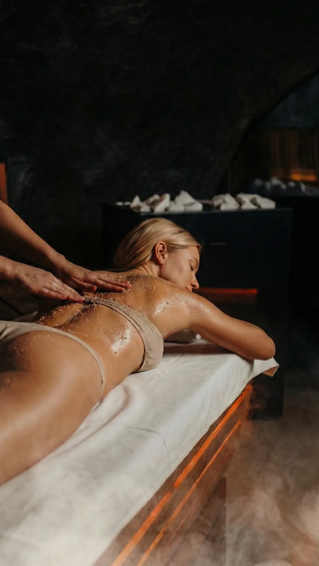 Спа-ритуал с соляным скрабом в AuraSPA
